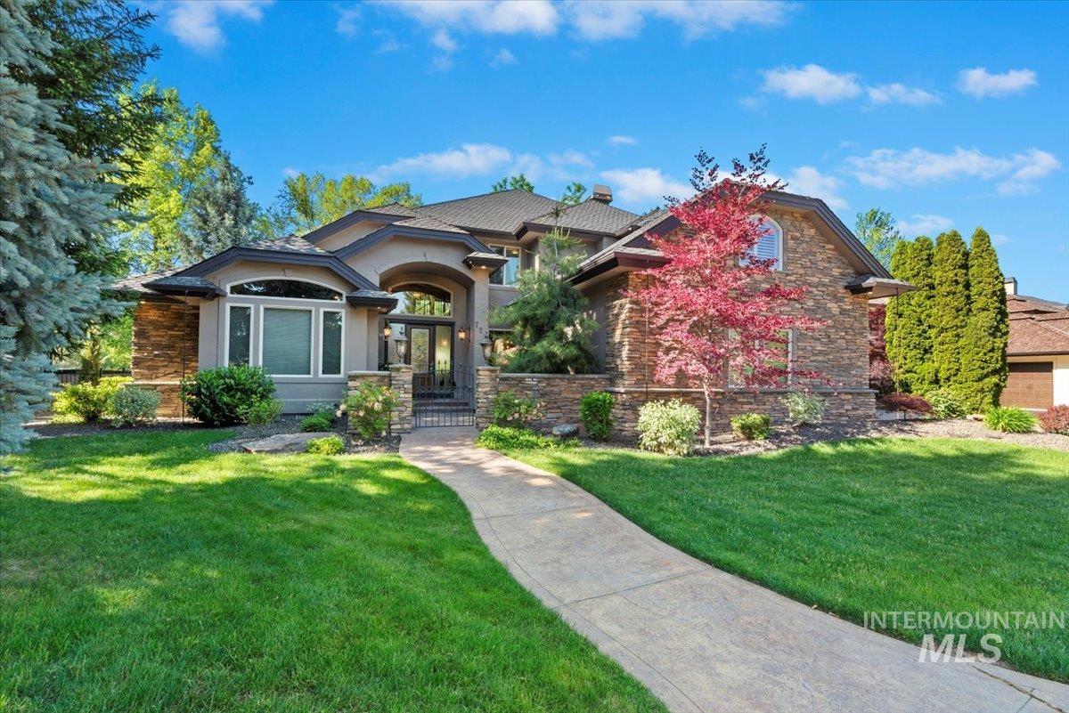 725 E River Quarry Dr