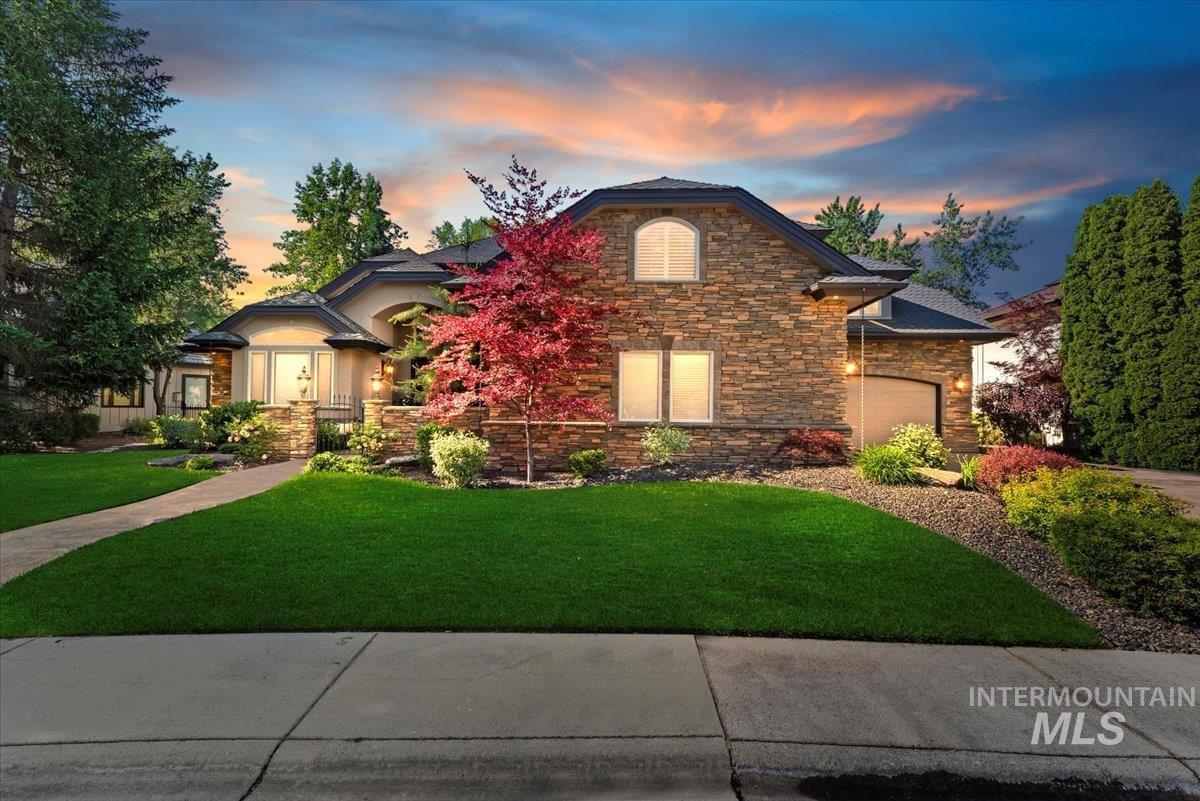 725 E River Quarry Dr