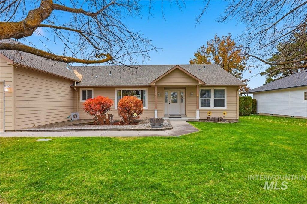 Photo of 2345 Center Ave, Payette, ID 83661 (MLS # 98966790)