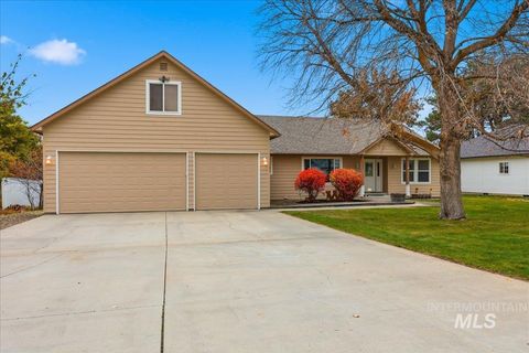 Photo of 2345 Center Ave, Payette, ID 83661 (MLS # 98966790)