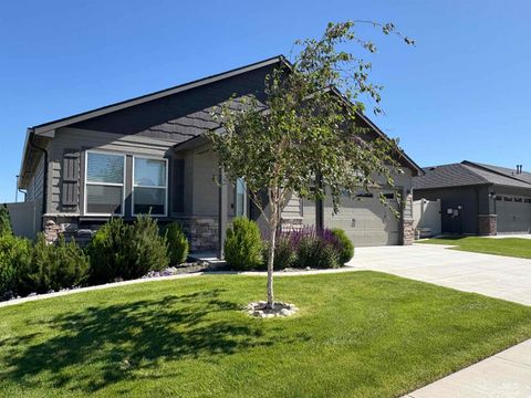 1786 E Cave Falls St Kuna ID 83634