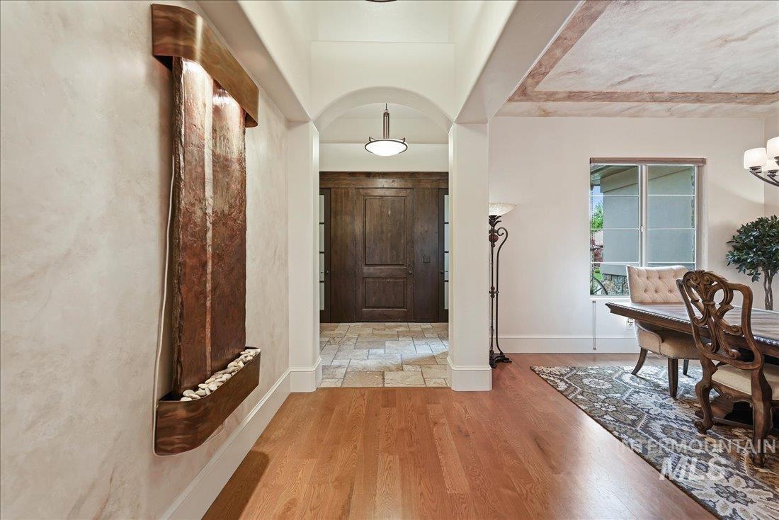 1480 N Colline Bello