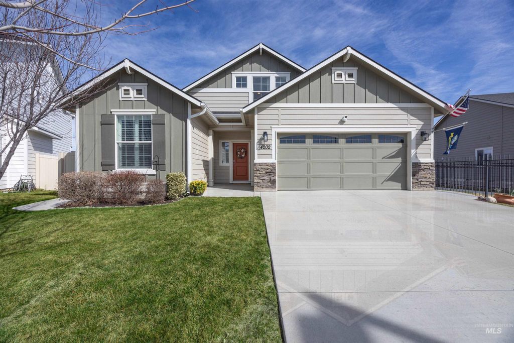 Photo of 4202 W Peak Cloud Dr, Meridian, ID 83642 (MLS # 98977705)