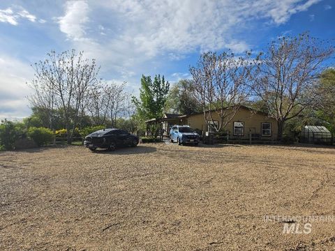 Photo of 19152 Marsing Road, Caldwell, ID 83607 (MLS # 98983907)