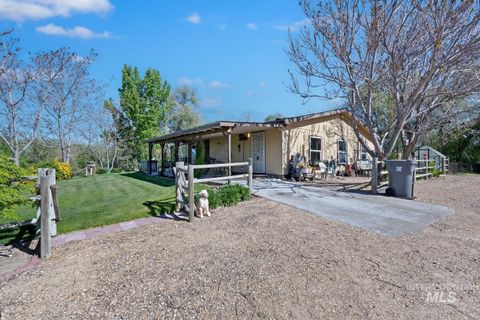 Photo of 19152 Marsing Road, Caldwell, ID 83607 (MLS # 98983907)