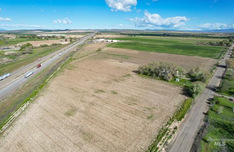 Photo of 4465 Oak Road, Ontario, OR 97914 (MLS # 98980974)