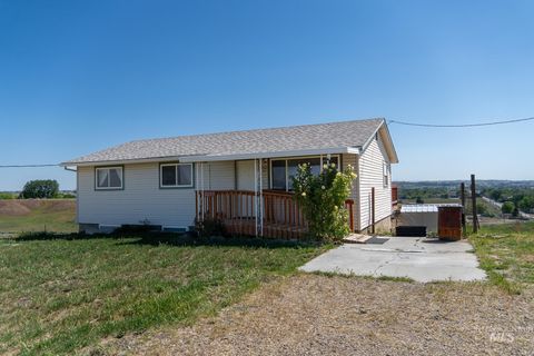 Photo of 2657 State Highway 19, Homedale, ID 83628 (MLS # 98985614)