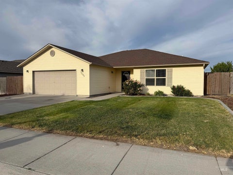 Photo of 1135 Fiesta Way, Twin Falls, ID 83301 (MLS # 98990903)