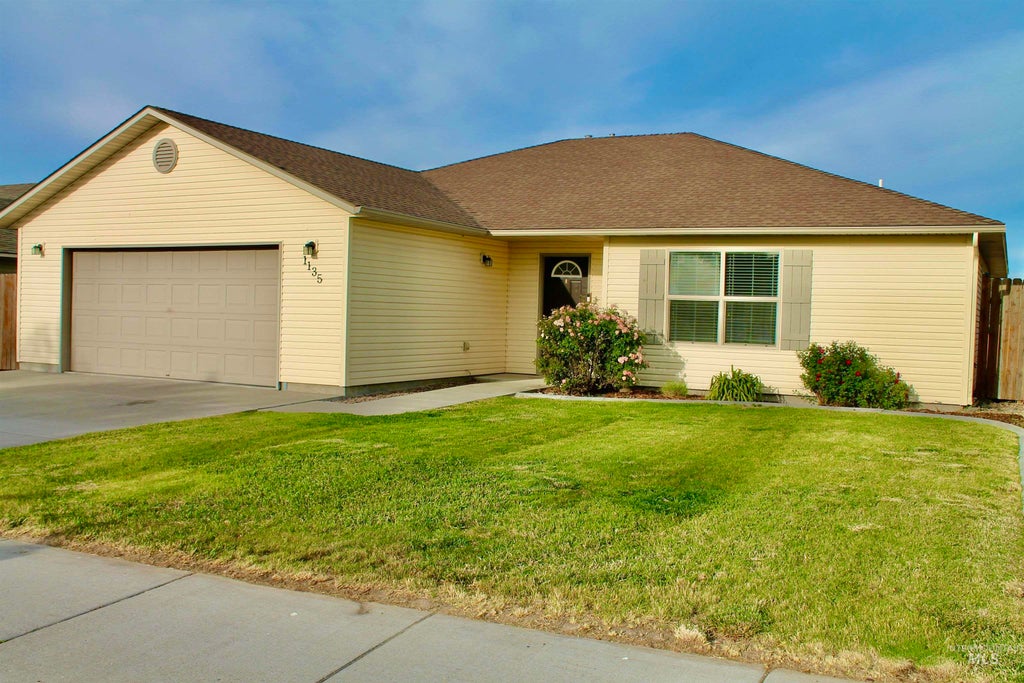Photo of 1135 Fiesta Way, Twin Falls, ID 83301 (MLS # 98990903)