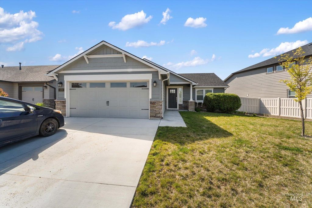 Photo of 6819 S Maverick Way, Boise, ID 83709 (MLS # 98984655)