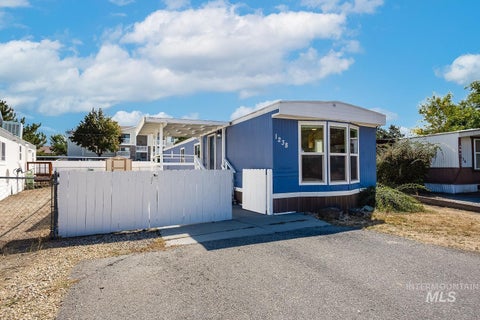 Photo of 1238 N Sable Ln, Boise, ID 83704 (MLS # 99000274)