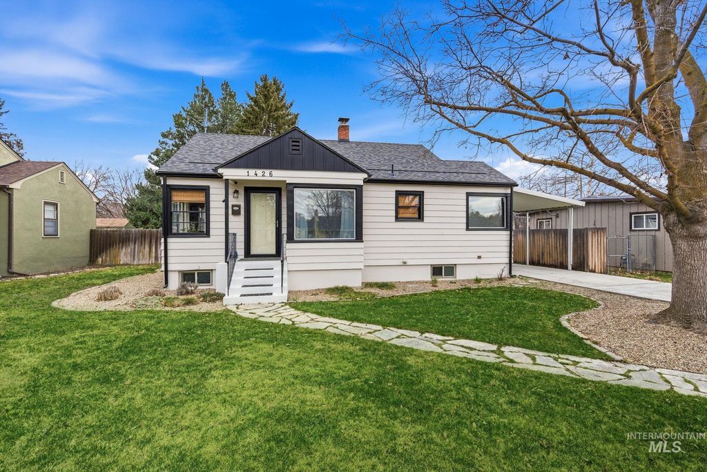 Photo of 1426 S Gourley St, Boise, ID 83705 (MLS # 98976206)