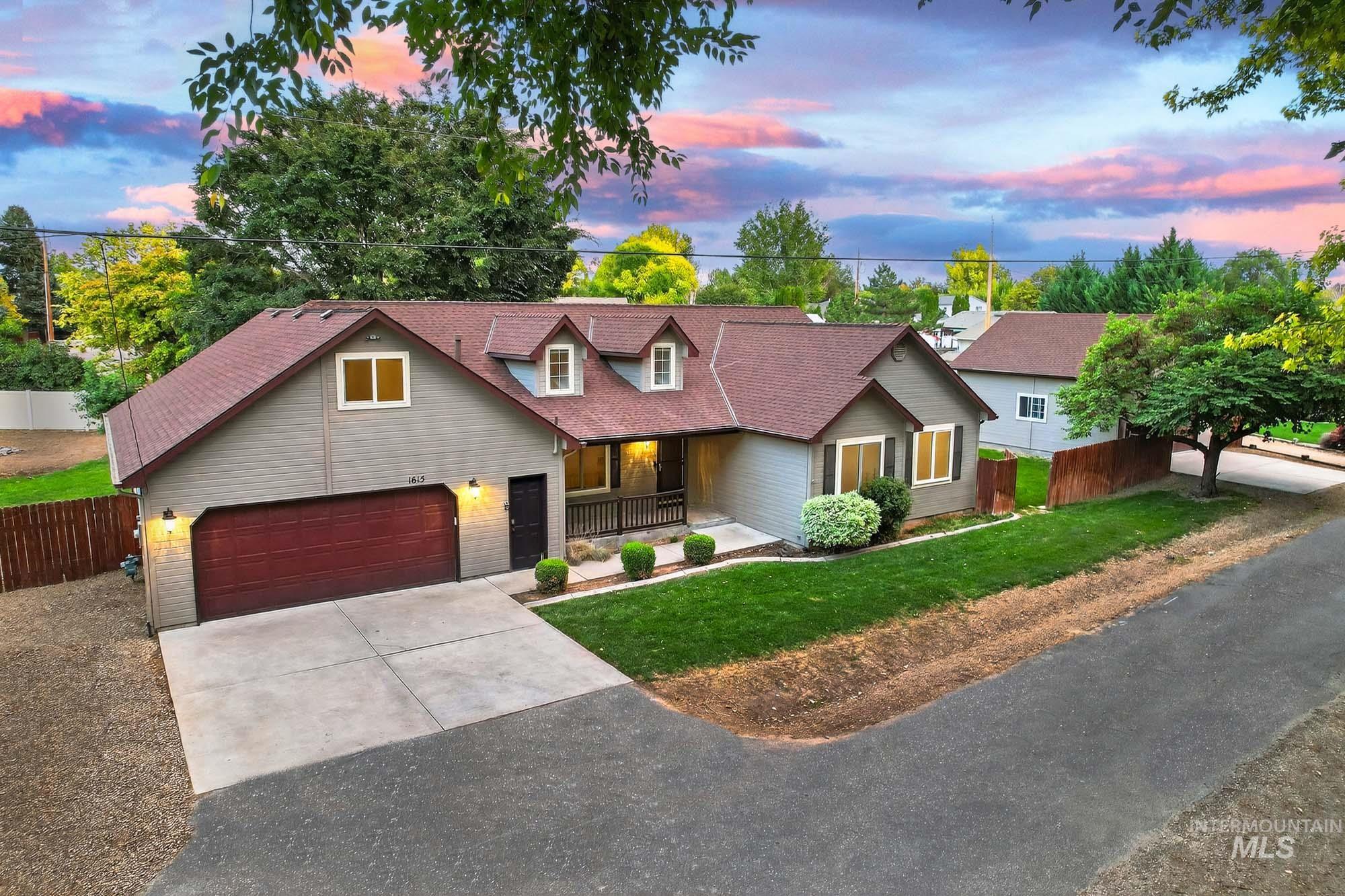 1615 W Orchard Avenue