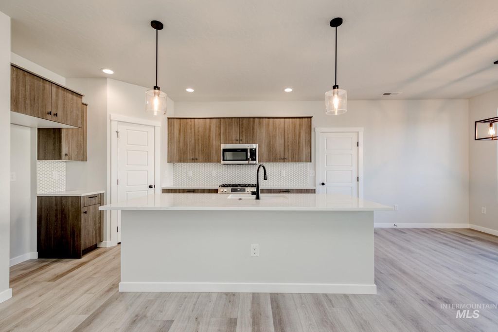 Photo of 13685 Judson St, Caldwell, ID 83607 (MLS # 98972750)