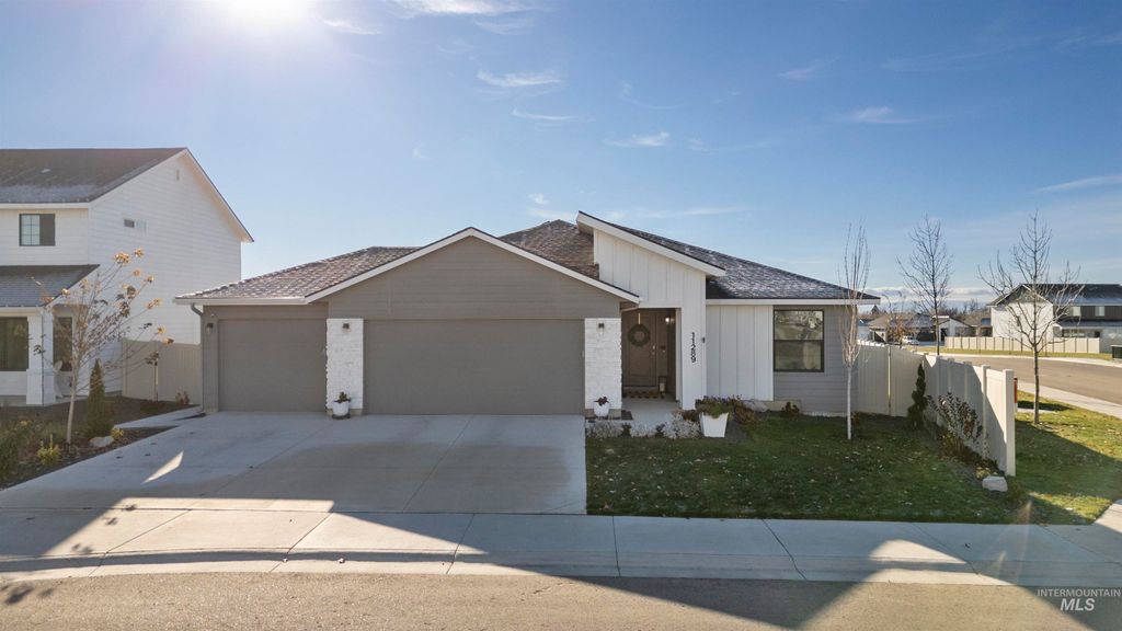 Photo of 11289 W Langit St, Star, ID 83669 (MLS # 98969217)