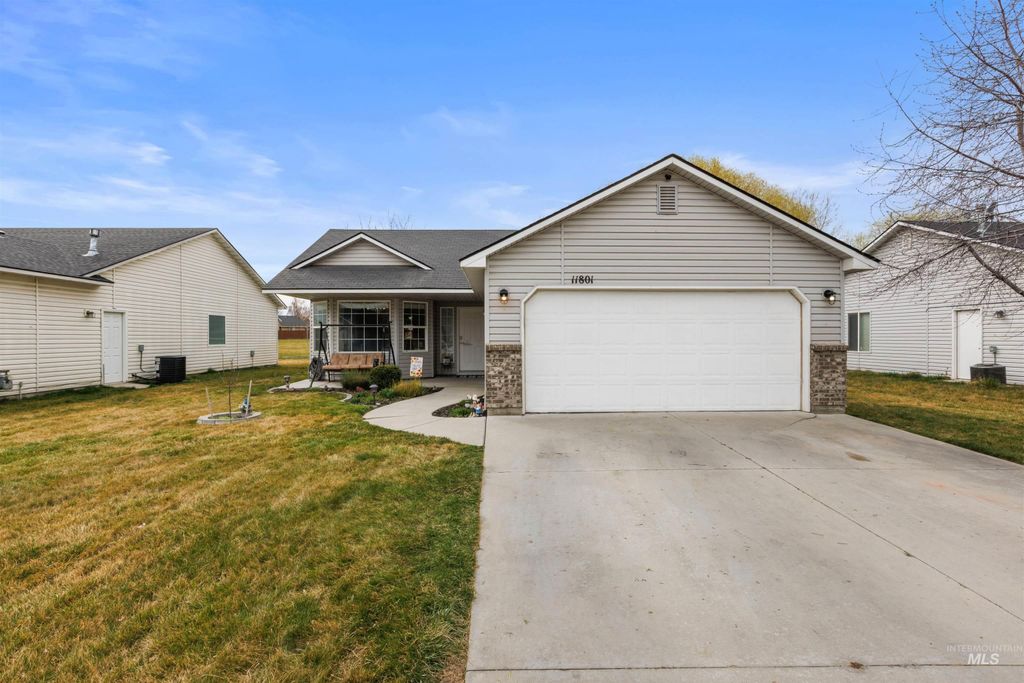 Photo of 11801 W Huckleberry Dr, Nampa, ID 83651 (MLS # 98978216)
