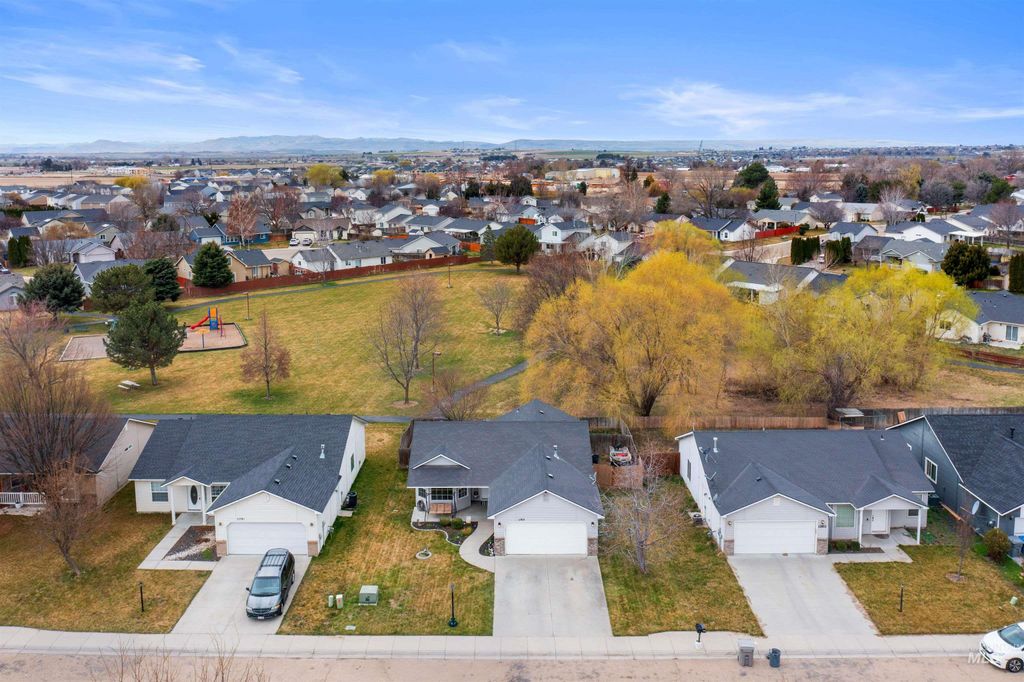 Photo of 11801 W Huckleberry Dr, Nampa, ID 83651 (MLS # 98978216)