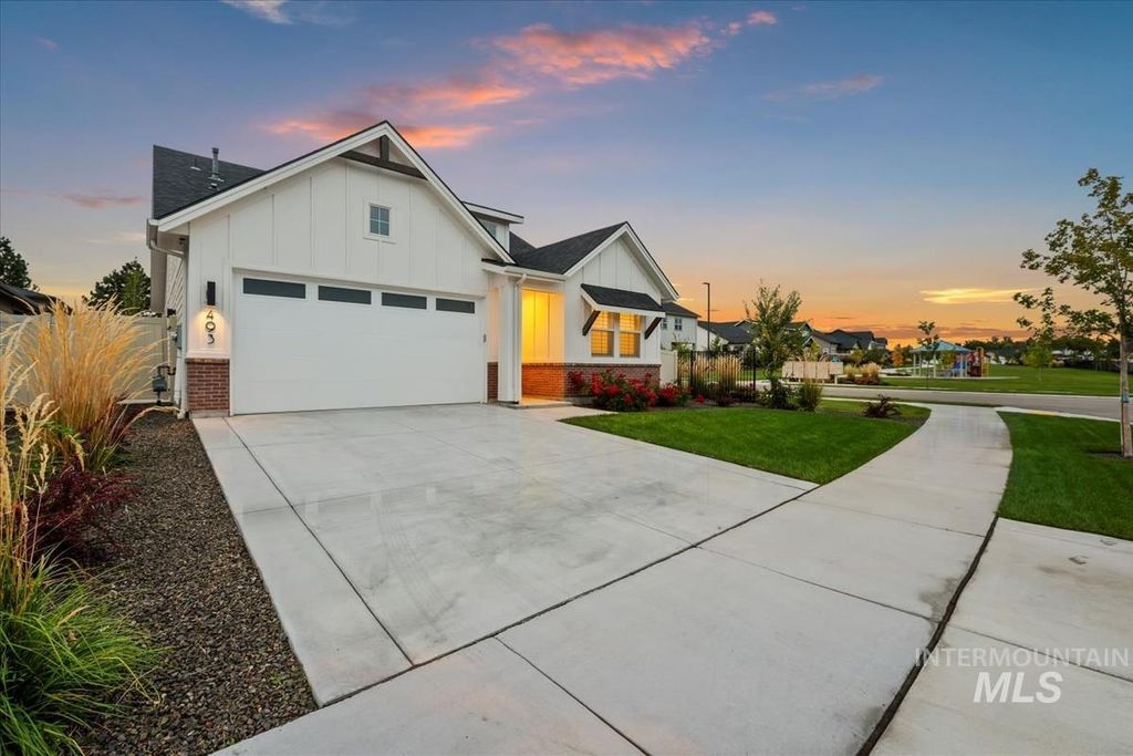 Photo of 493 N Plainfield Avenue, Eagle, ID 83616 (MLS # 98969745)