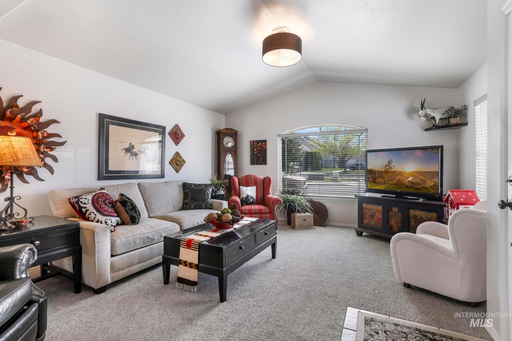 Photo of 2515 Whispering Pine Dr, Twin Falls, ID 83301 (MLS # 98981181)