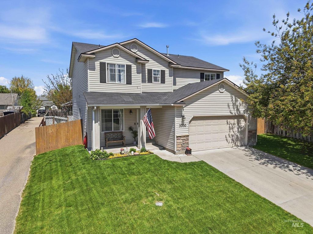 Photo of 3700 E Sandyford Ave, Nampa, ID 83686 (MLS # 98983793)