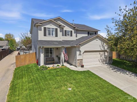 Photo of 3700 E Sandyford Ave, Nampa, ID 83686 (MLS # 98983793)