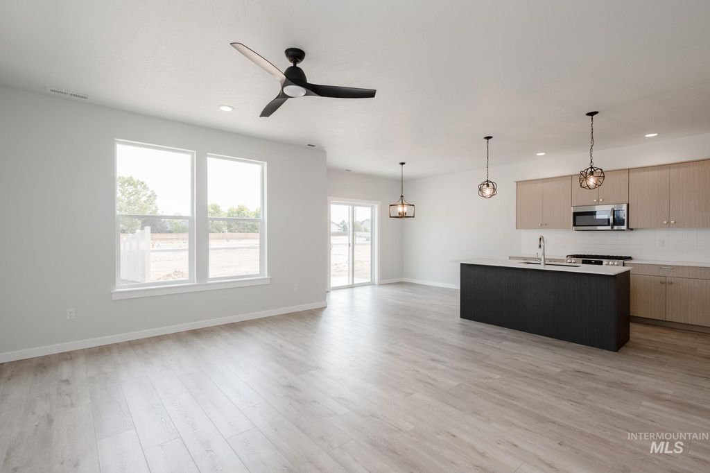 Photo of 10574 W Teratai St, Star, ID 83669 (MLS # 98969289)