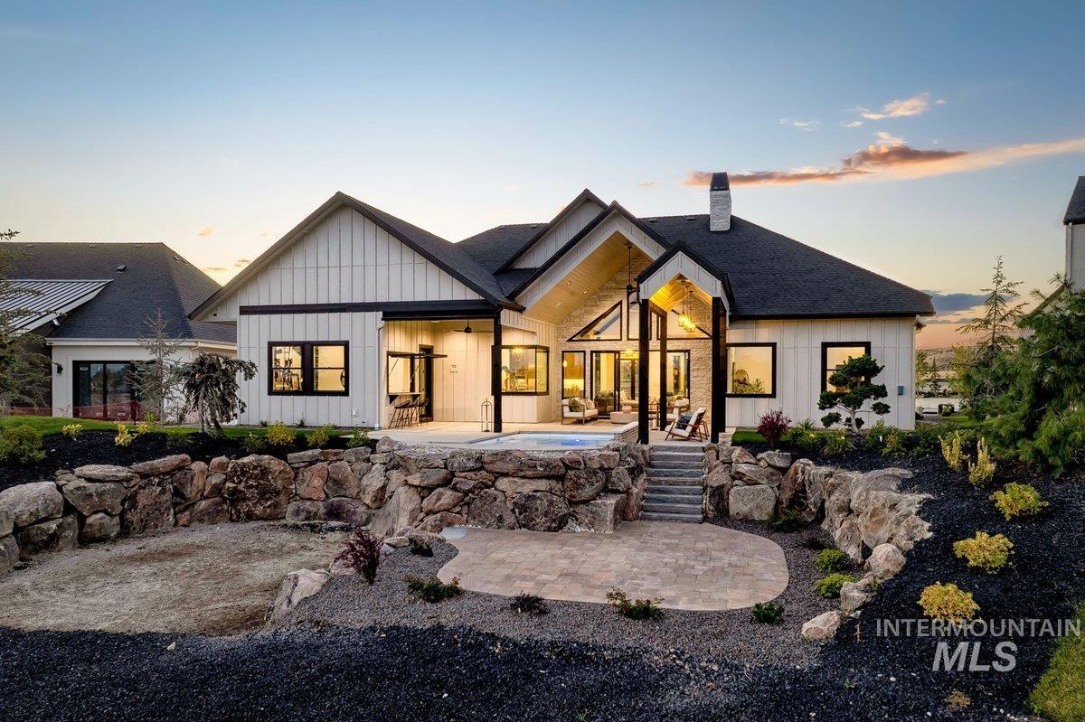 3444 N Harvest Moon Way