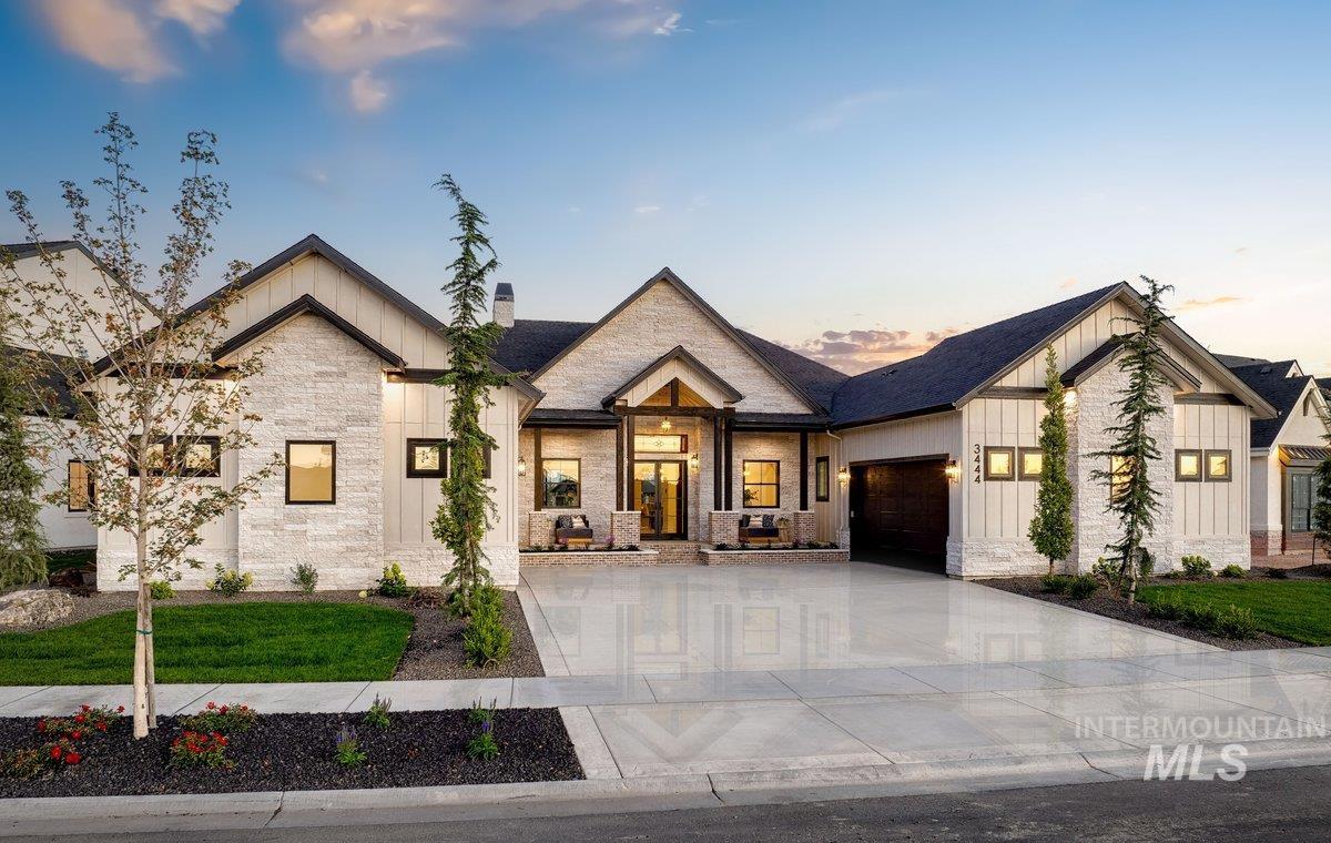 3444 N Harvest Moon Way