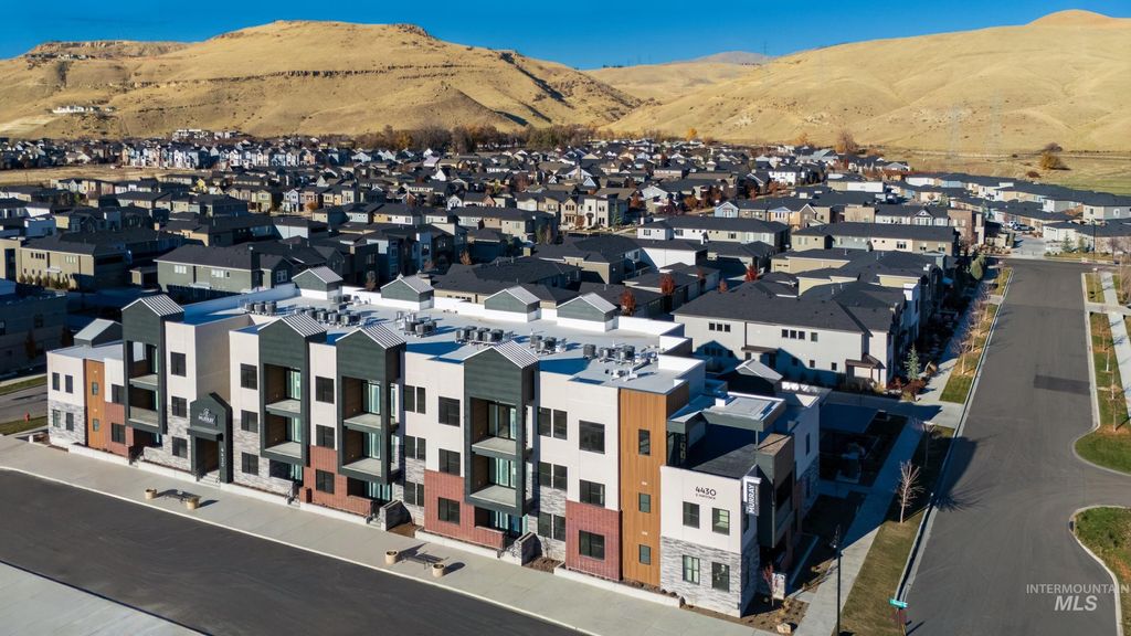 Photo of 4430 E Haystack St #110, Boise, ID 83716 (MLS # 98968856)