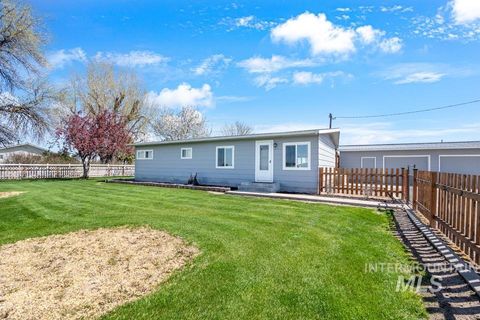 Photo of 7242 Boise Rd, Fruitland, ID 83619 (MLS # 98973421)