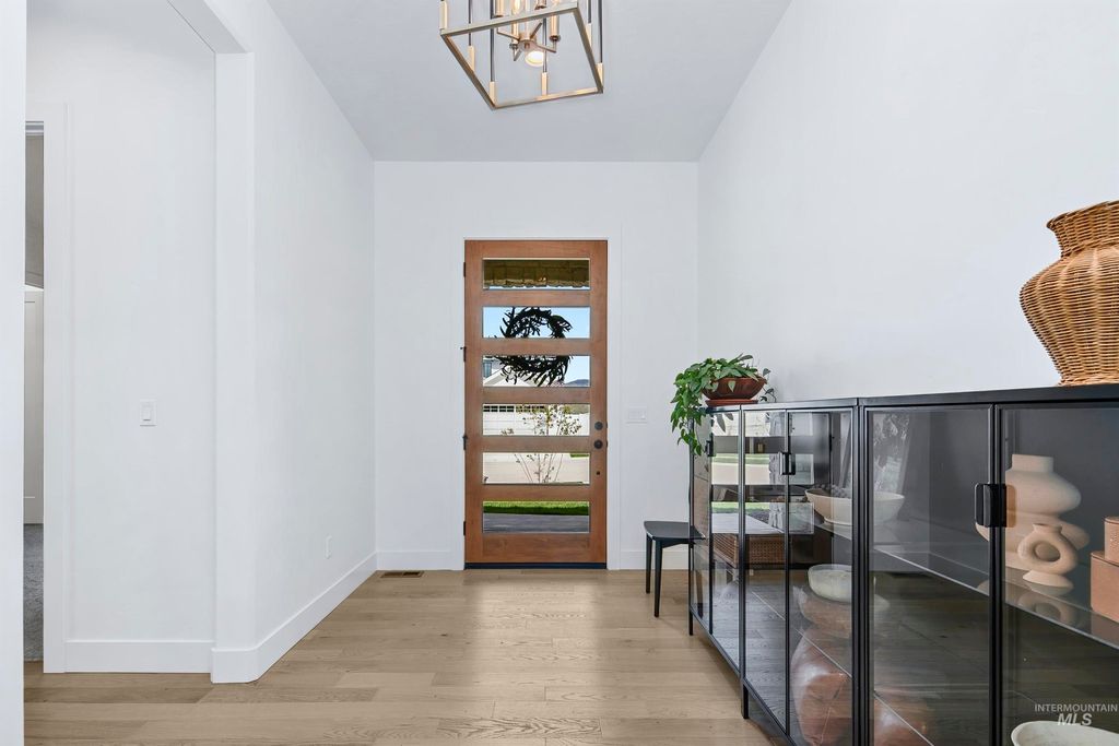 Photo of 13639 N Ruffed Grouse Way, Boise, ID 83714 (MLS # 98983218)