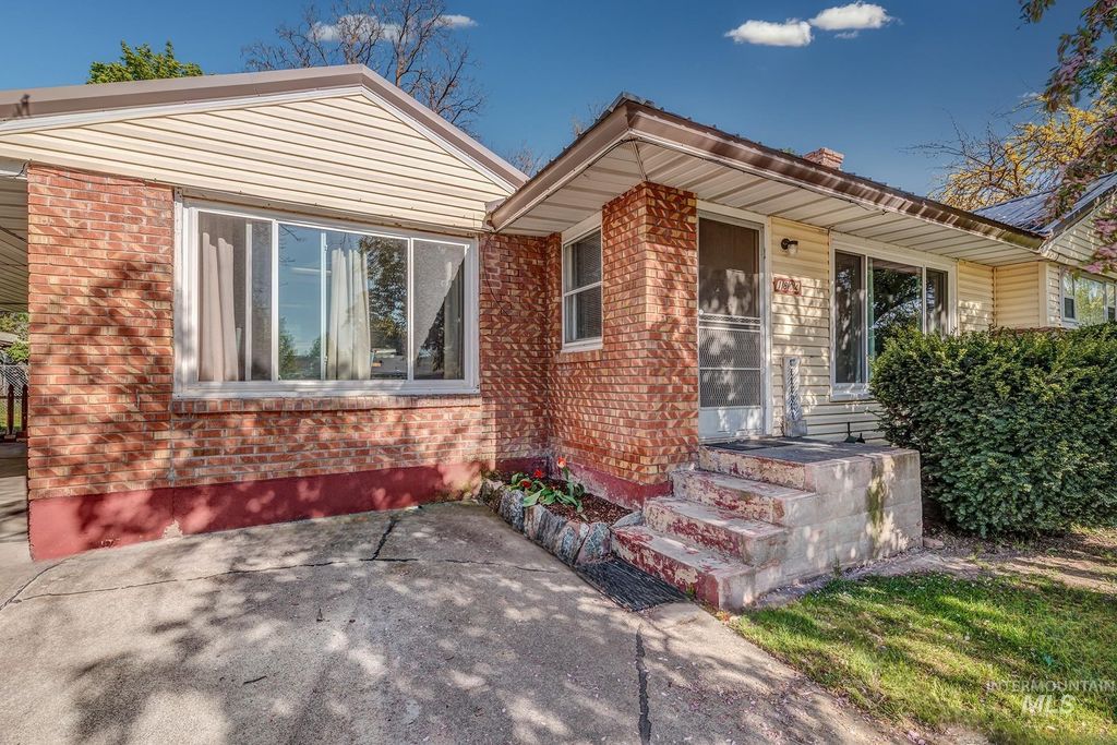 Photo of 1804 Sunset Street, Weiser, ID 83672 (MLS # 98983062)