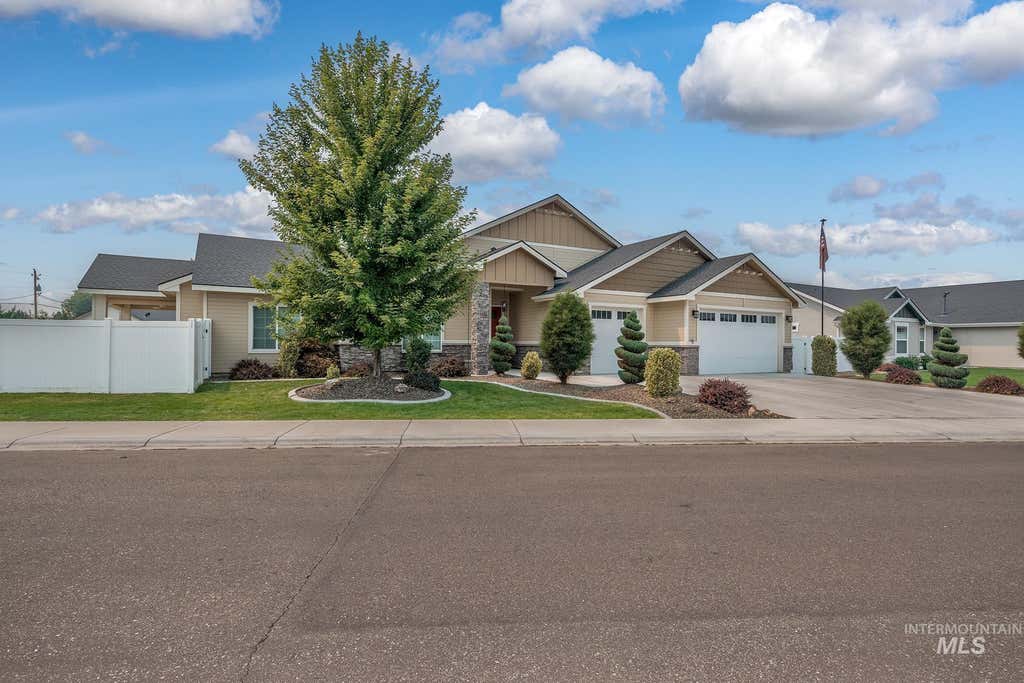 Photo of 115 Grizzly Drive, Fruitland, ID 83619 (MLS # 98996829)