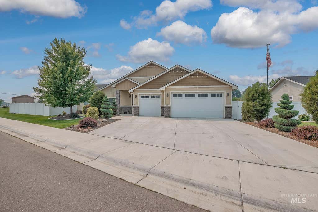 Photo of 115 Grizzly Drive, Fruitland, ID 83619 (MLS # 98996829)