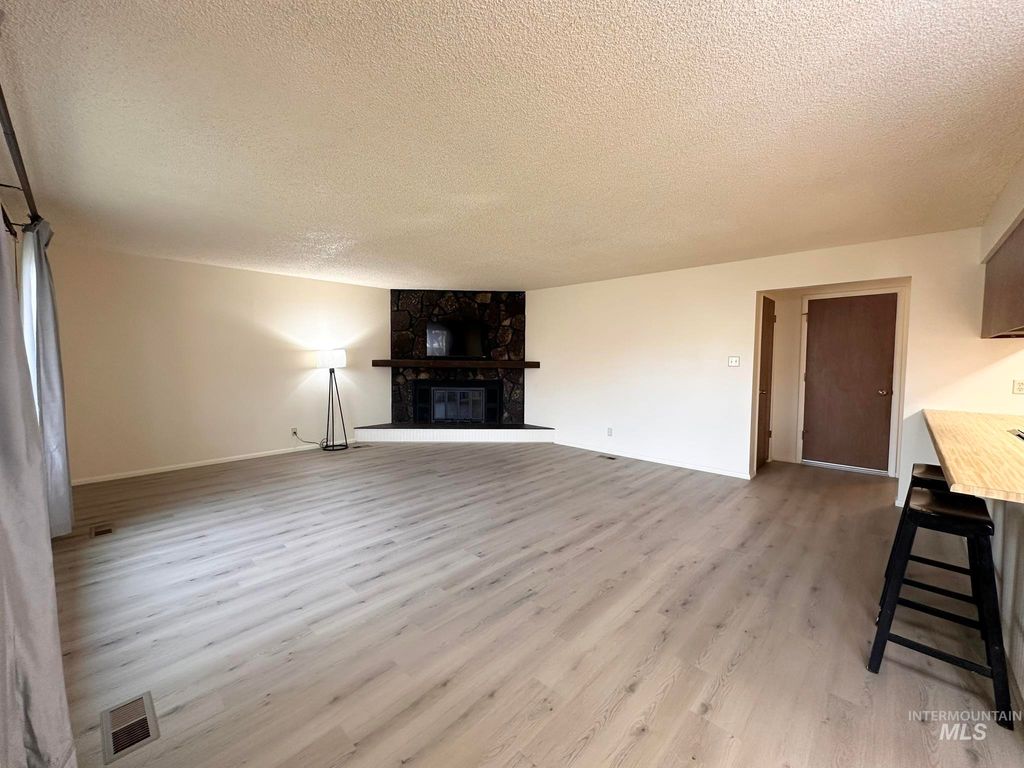 Photo of 551 Park Meadows Cir, Twin Falls, ID 83301 (MLS # 98978004)