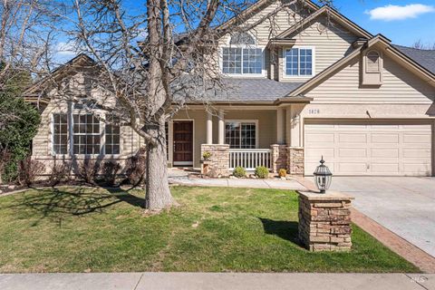 Photo of 1428 S Island Glenn Way, Eagle, ID 83616 (MLS # 98978615)