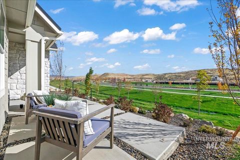 Photo of 6370 N Barholm Ln, Eagle, ID 83616 (MLS # 98965658)