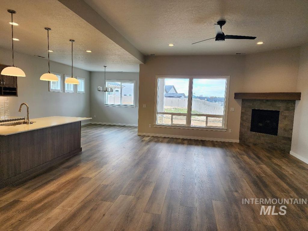 Photo of 2371 S Hurd Ave, Nampa, ID 83686 (MLS # 98975495)