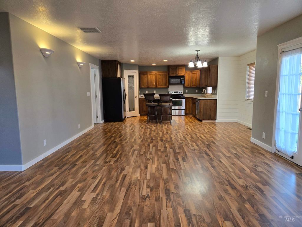 Photo of 237 16th Ave. N, Payette, ID 83661 (MLS # 98969730)