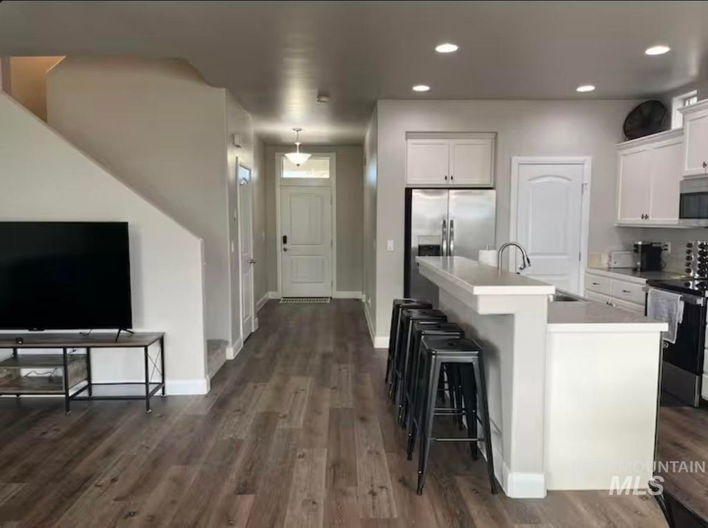 Photo of 723 Stallion Springs Way, Middleton, ID 83644 (MLS # 98973199)