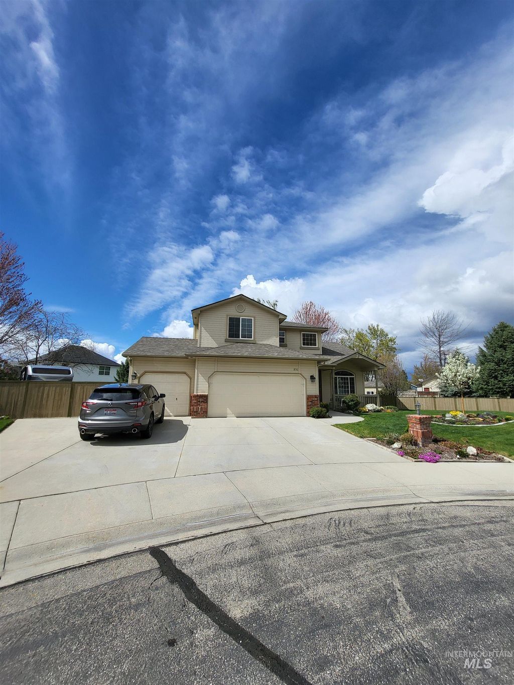 Photo of 1850 E Summercove Dr, Meridian, ID 83646 (MLS # 98981891)