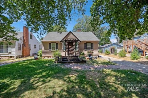 Photo of 267 Pierce St, Twin Falls, ID 83301 (MLS # 98991921)