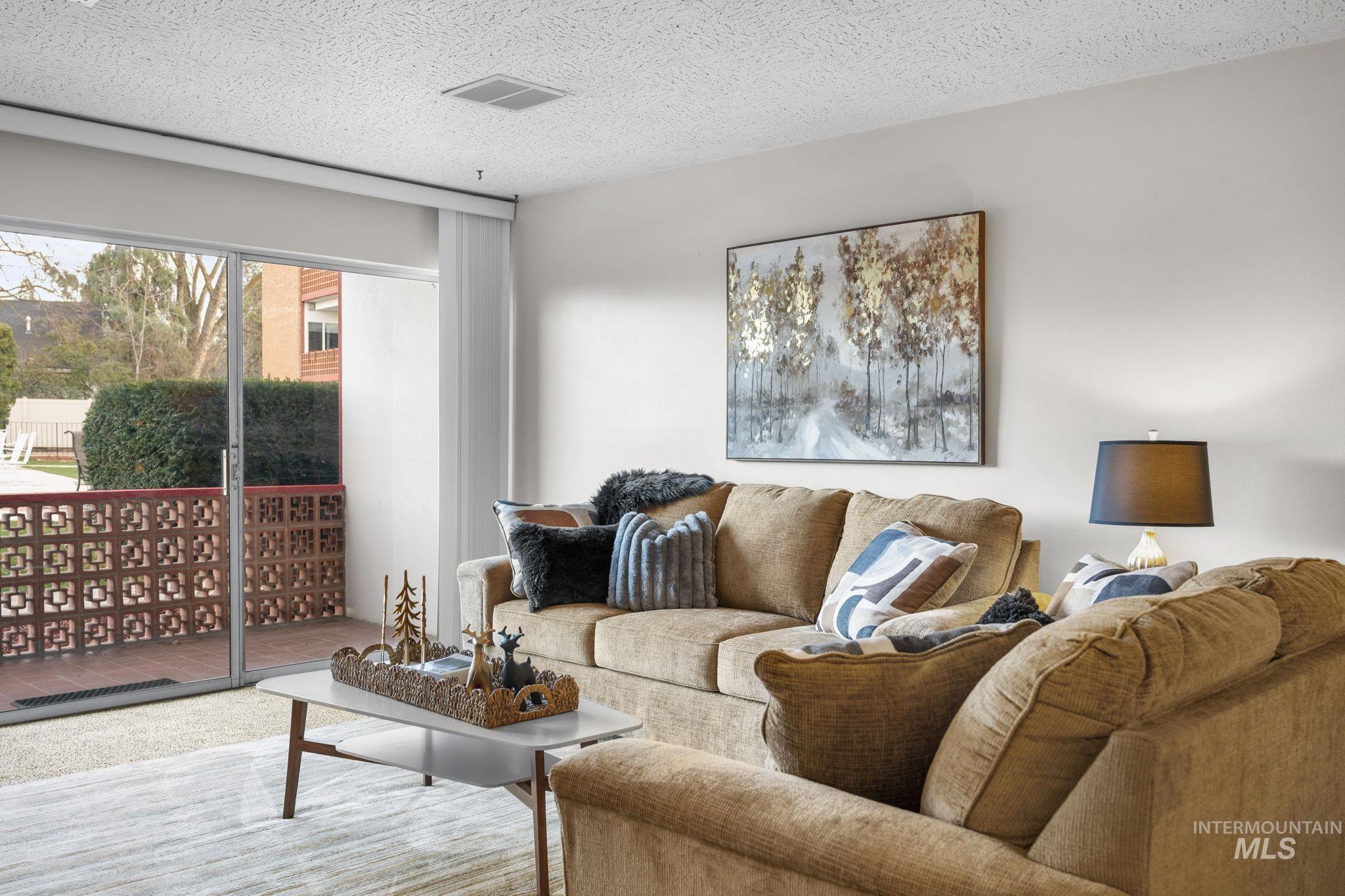 3701 W Crescent Rim Dr