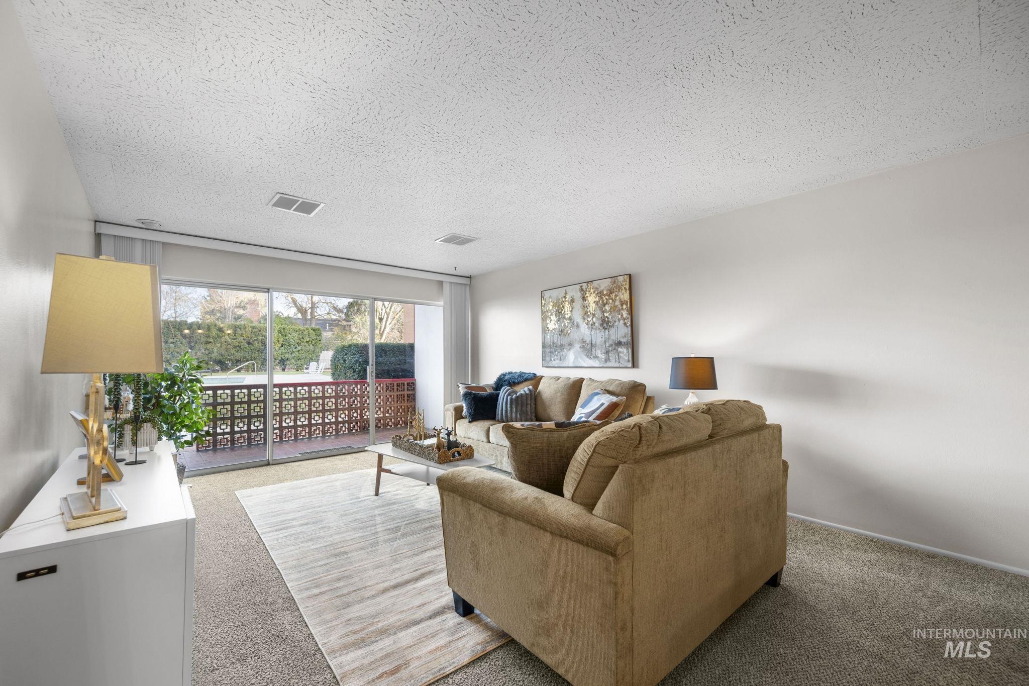 3701 W Crescent Rim Dr