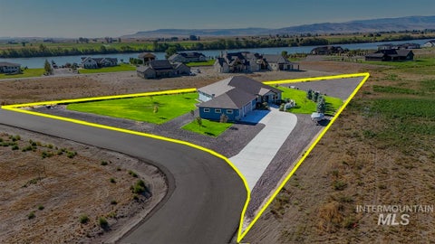 Photo of 377 Skyline Dr, Rupert, ID 83350 (MLS # 98999714)