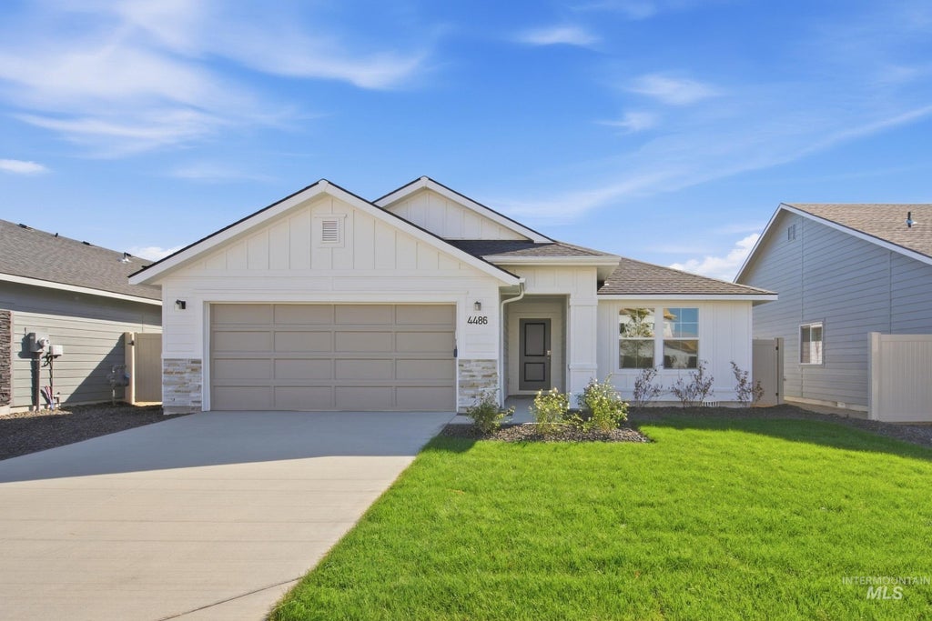 Photo of 4486 S Amsterdam Ave, Nampa, ID 83686 (MLS # 99000934)