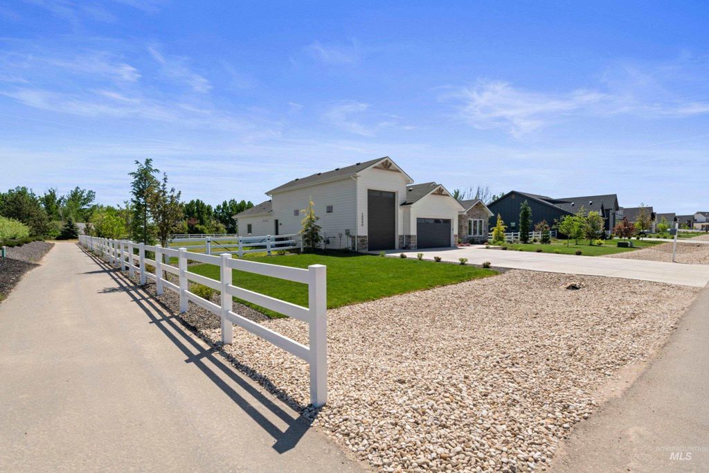 Photo of 24990 Belgian Way, Middleton, ID 83644 (MLS # 98987193)