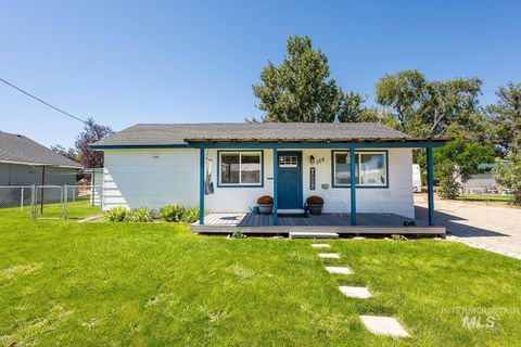 Photo of 106 7th Street, Wilder, ID 83767 (MLS # 98959226)