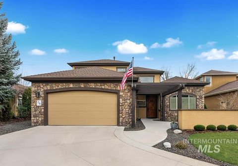 Photo of 2148 S Links Place, Eagle, ID 83616 (MLS # 98976887)