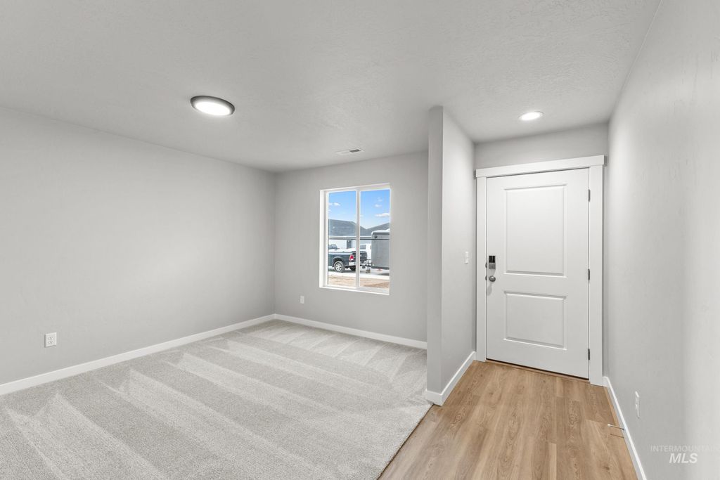 Photo of 5426 S Desert Cactus Ave, Meridian, ID 83642 (MLS # 98975518)